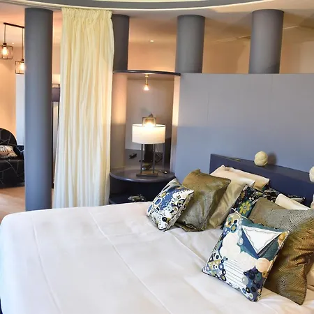 Logis Les Loges Du Parc Hotel