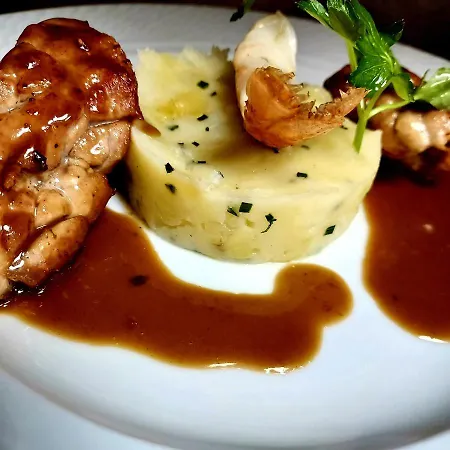 Hotel Logis Les Loges Du Parc La Roche-Posay