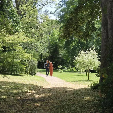 Logis Les Loges Du Parc Ξενοδοχείο