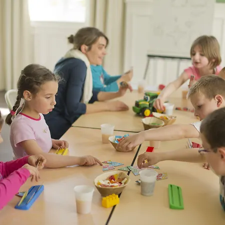 Hotel Logis Les Loges Du Parc 4*