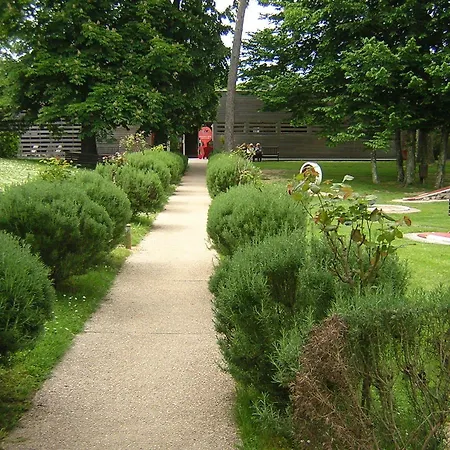 Logis Les Loges Du Parc 4*