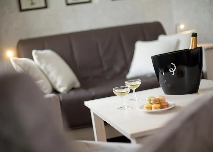 Logis Les Loges Du Parc 4*