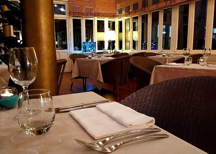 Hotel Logis Les Loges Du Parc 4*