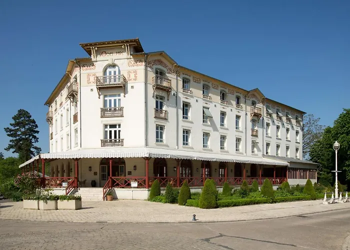 Hotel Logis Les Loges Du Parc 4*