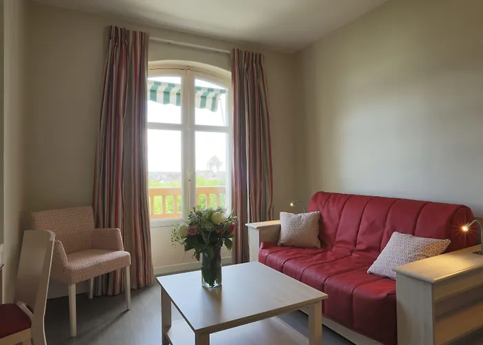 Logis Les Loges Du Parc 4*