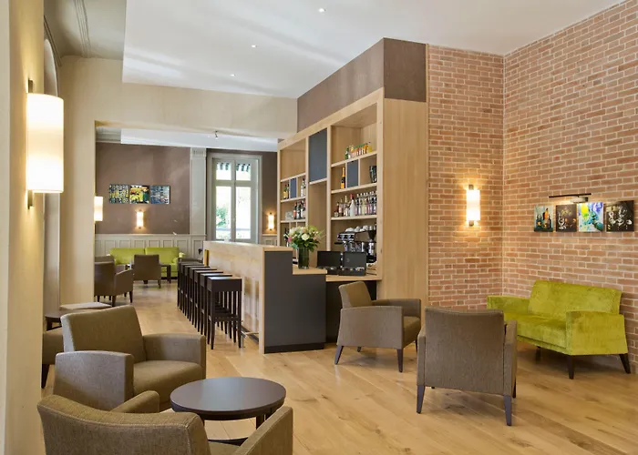 Hotel Logis Les Loges Du Parc 4*