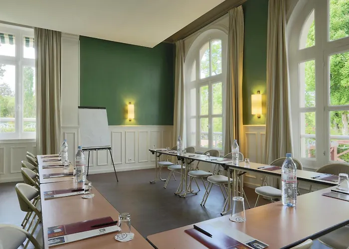 Hotel Logis Les Loges Du Parc 4*