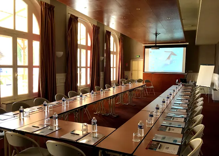 Logis Les Loges Du Parc 4* La Roche-Posay