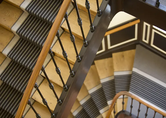 Logis Les Loges Du Parc 4*