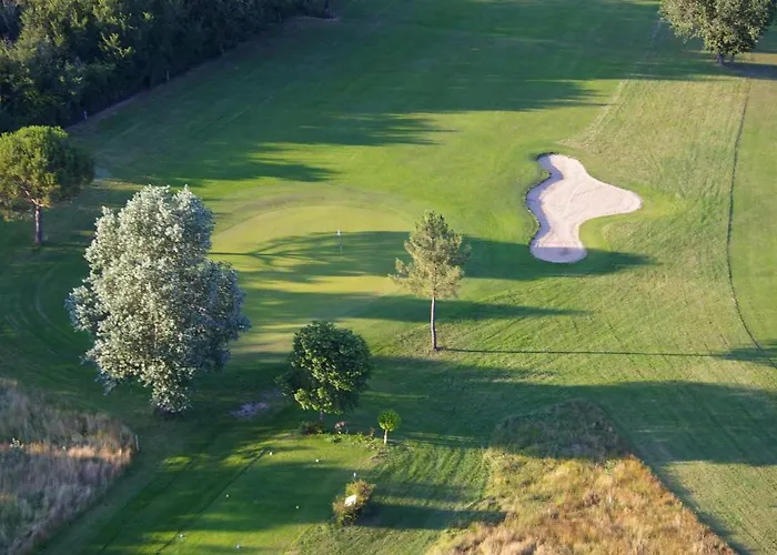 Hotel Logis Les Loges Du Parc