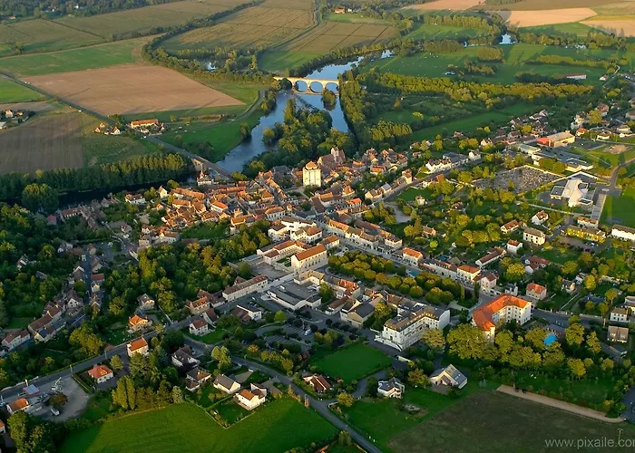 Logis Les Loges Du Parc 4*