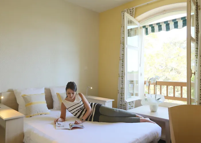 Logis Les Loges Du Parc Hotel