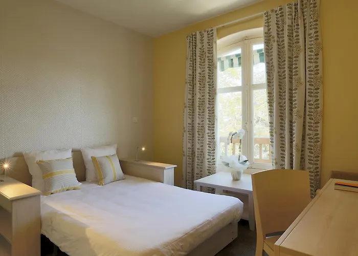 Hotel Logis Les Loges Du Parc